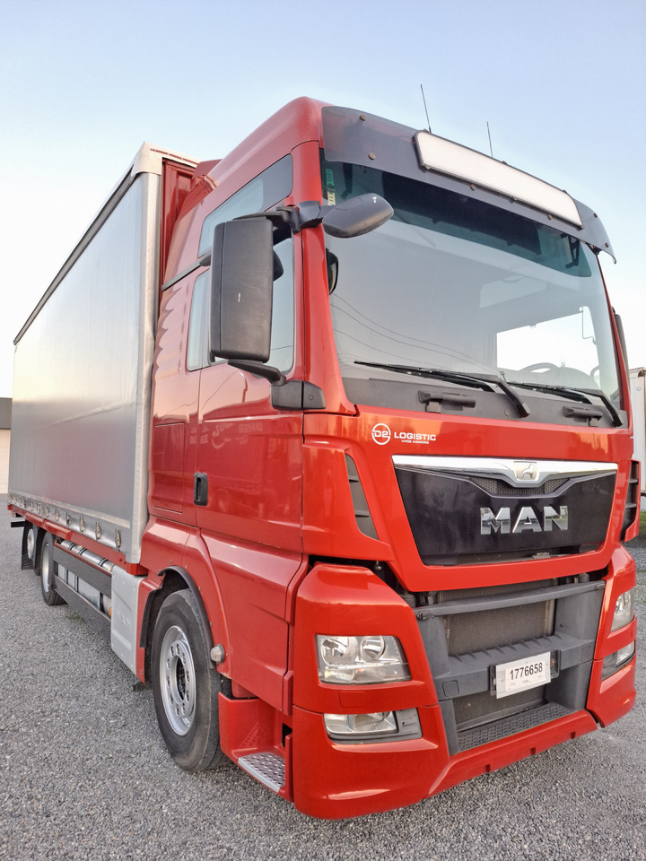 MAN TGX 26.440 E6 - 侧帘卡车:图3 MAN TGX 26.440 E6 - 侧帘卡车:图3