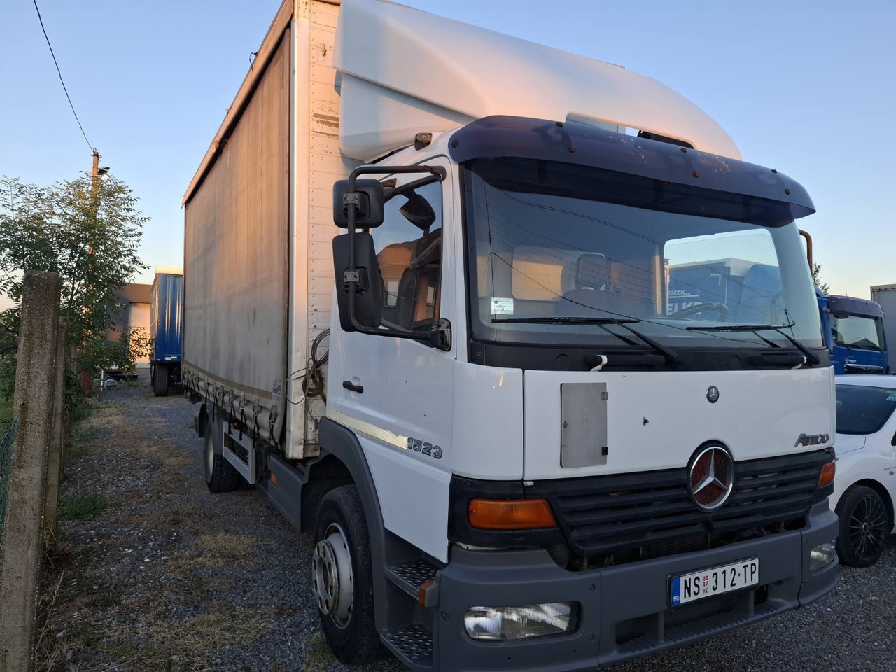 MERCEDES-BENZ ATEGO 1523 - 卡车:图2 MERCEDES-BENZ ATEGO 1523 - 卡车:图2