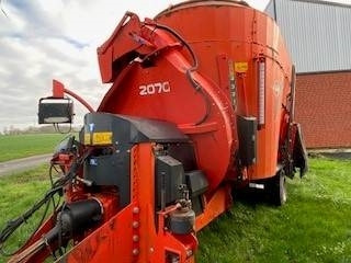 Kuhn Typ 2070  - 饲料搅拌车:图3 Kuhn Typ 2070  - 饲料搅拌车:图3