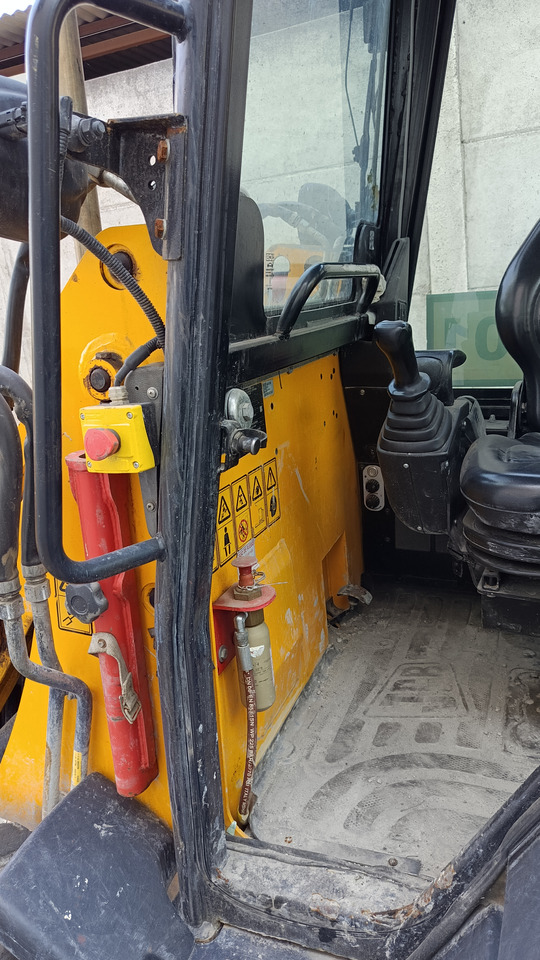 JCB 1CX 08M3WL - 小型挖掘机:图5 JCB 1CX 08M3WL - 小型挖掘机:图5