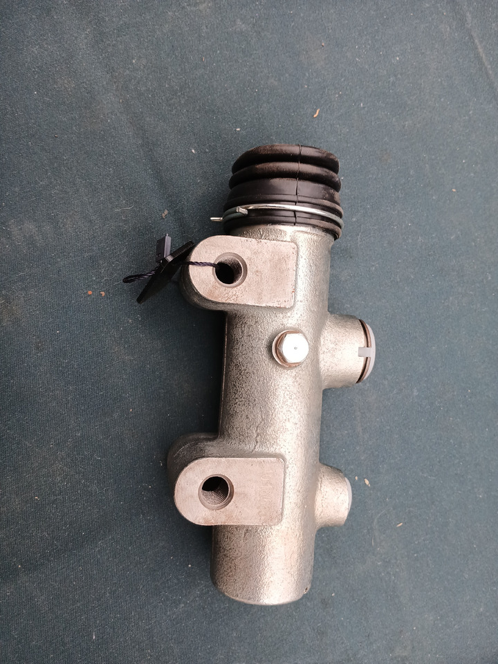 Mastercylinder DT 718305 for IVECO  - 离合器主缸:图1 Mastercylinder DT 718305 for IVECO  - 离合器主缸:图1