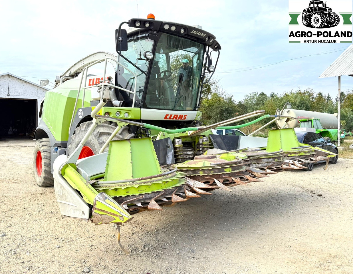 CLAAS JAGUAR 940 - 2014 ROK - 4X4 + ORBIS 600 + PU 300 - 饲料收割机:图2 CLAAS JAGUAR 940 - 2014 ROK - 4X4 + ORBIS 600 + PU 300 - 饲料收割机:图2