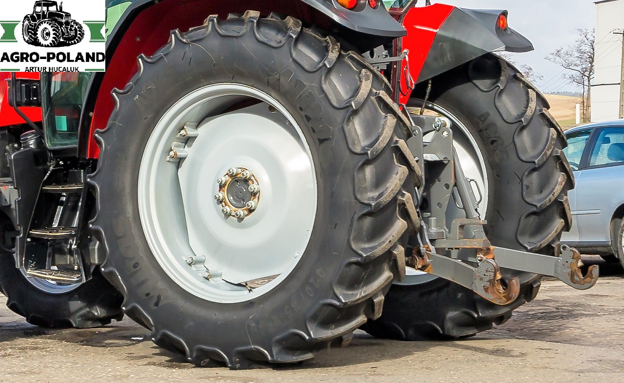 MASSEY FERGUSON 6713 - 2019 ROK - 2459 h - 拖拉机:图3 MASSEY FERGUSON 6713 - 2019 ROK - 2459 h - 拖拉机:图3