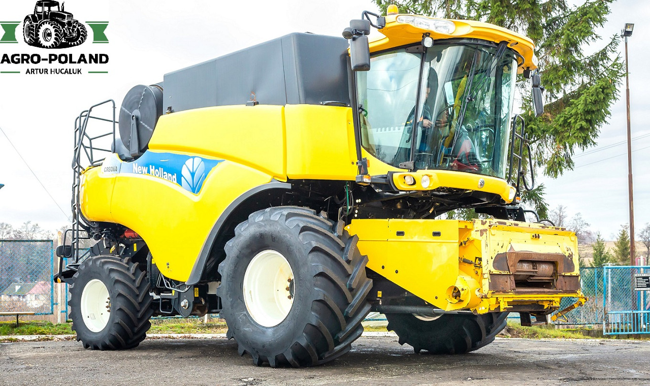 NEW HOLLAND CR 9060 - 2008 - 2554 h + HEDER 6,09 M - 联合收割机:图1 NEW HOLLAND CR 9060 - 2008 - 2554 h + HEDER 6,09 M - 联合收割机:图1