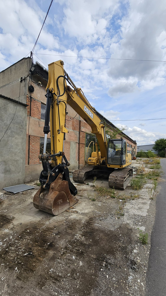 John Deere 200C LC - 履带式挖掘机:图3 John Deere 200C LC - 履带式挖掘机:图3