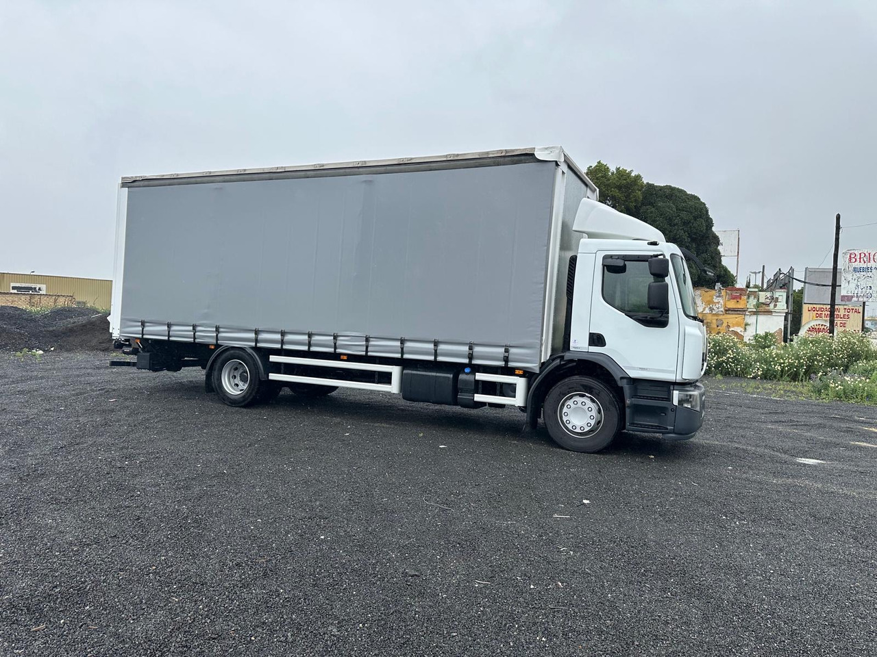 RENAULT PREMIUM 380 - 侧帘卡车:图2 RENAULT PREMIUM 380 - 侧帘卡车:图2