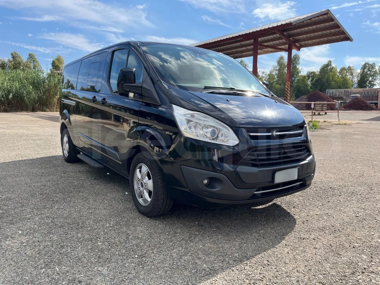 Ford Tourneo Custom - 小型客车:图1 Ford Tourneo Custom - 小型客车:图1