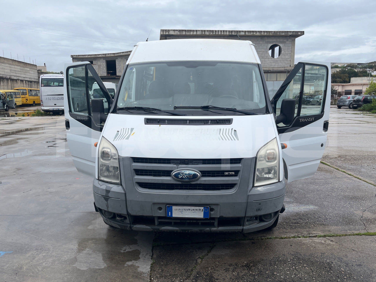 Ford Transit - 郊区巴士:图2 Ford Transit - 郊区巴士:图2