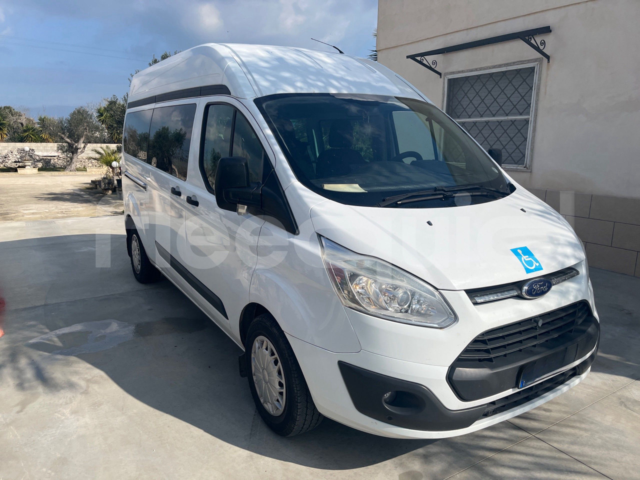 Ford Transit - 小型巴士, 小型客车:图1 Ford Transit - 小型巴士, 小型客车:图1
