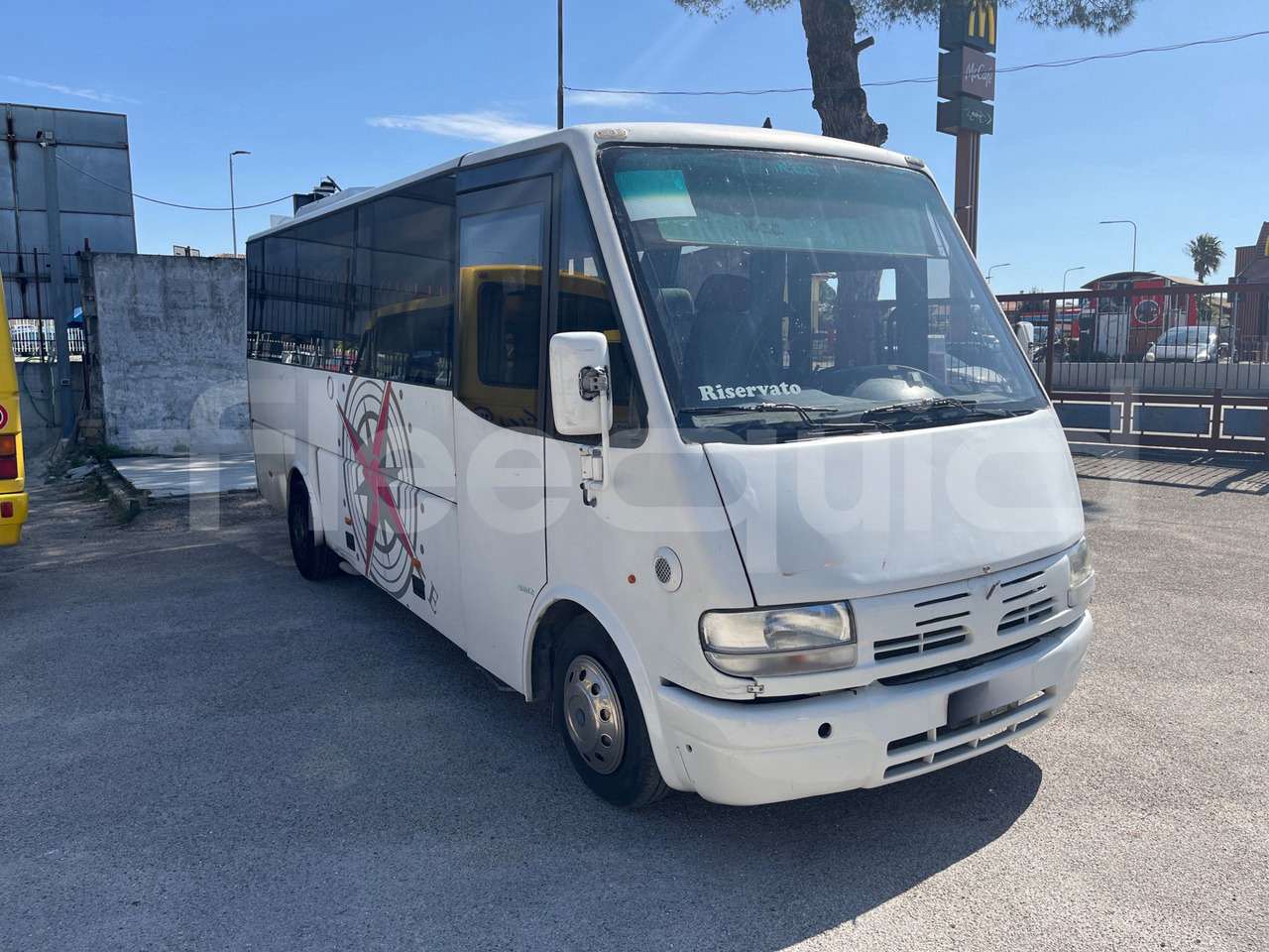 Iveco 59E12 - 小型巴士, 小型客车:图1 Iveco 59E12 - 小型巴士, 小型客车:图1