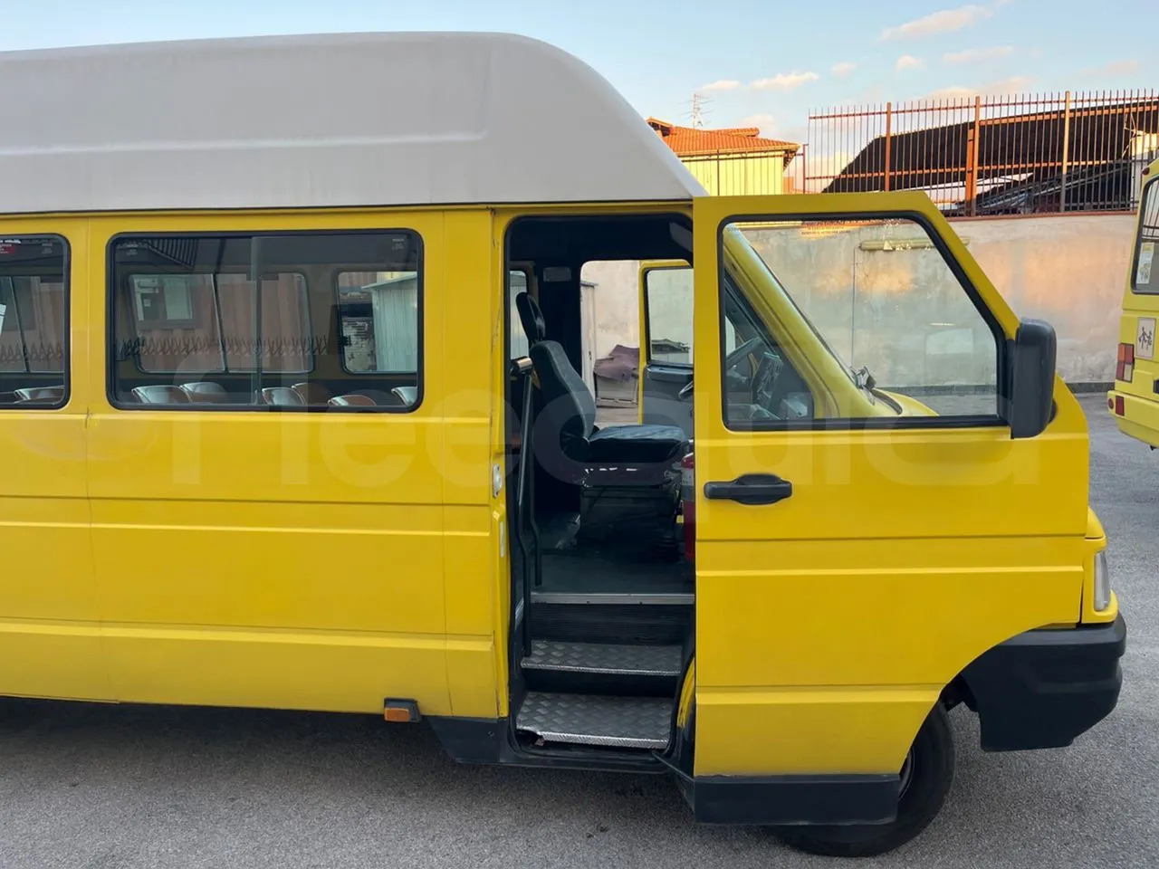 小型巴士, 小型客车 Iveco A45E10:图15 小型巴士, 小型客车 Iveco A45E10:图15