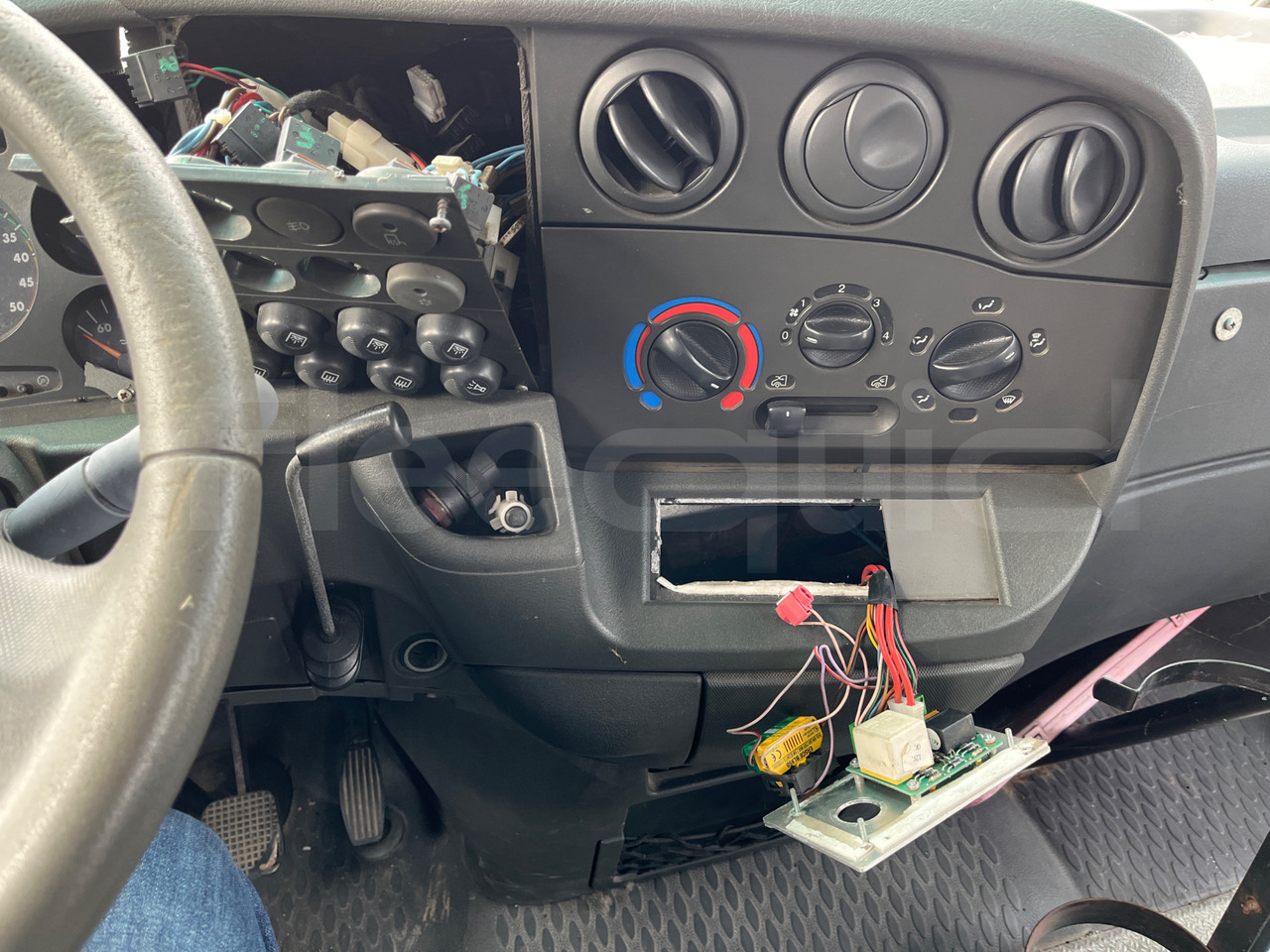校車 Iveco Cacciamali：图19