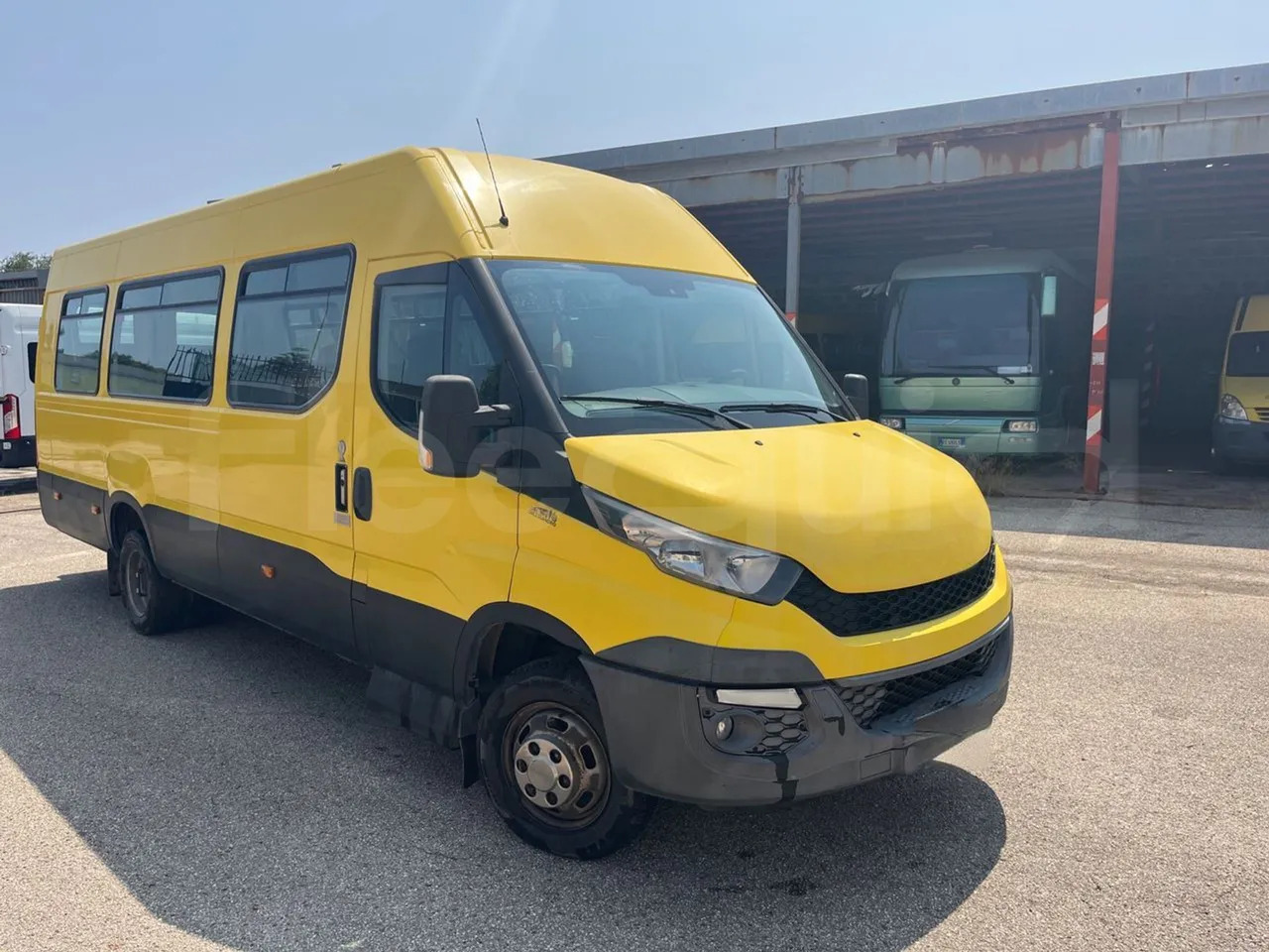 Iveco Daily - 校車:图1 Iveco Daily - 校車:图1