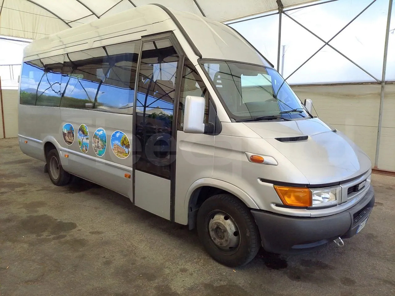 Iveco Daily - 小型巴士, 小型客车:图1 Iveco Daily - 小型巴士, 小型客车:图1