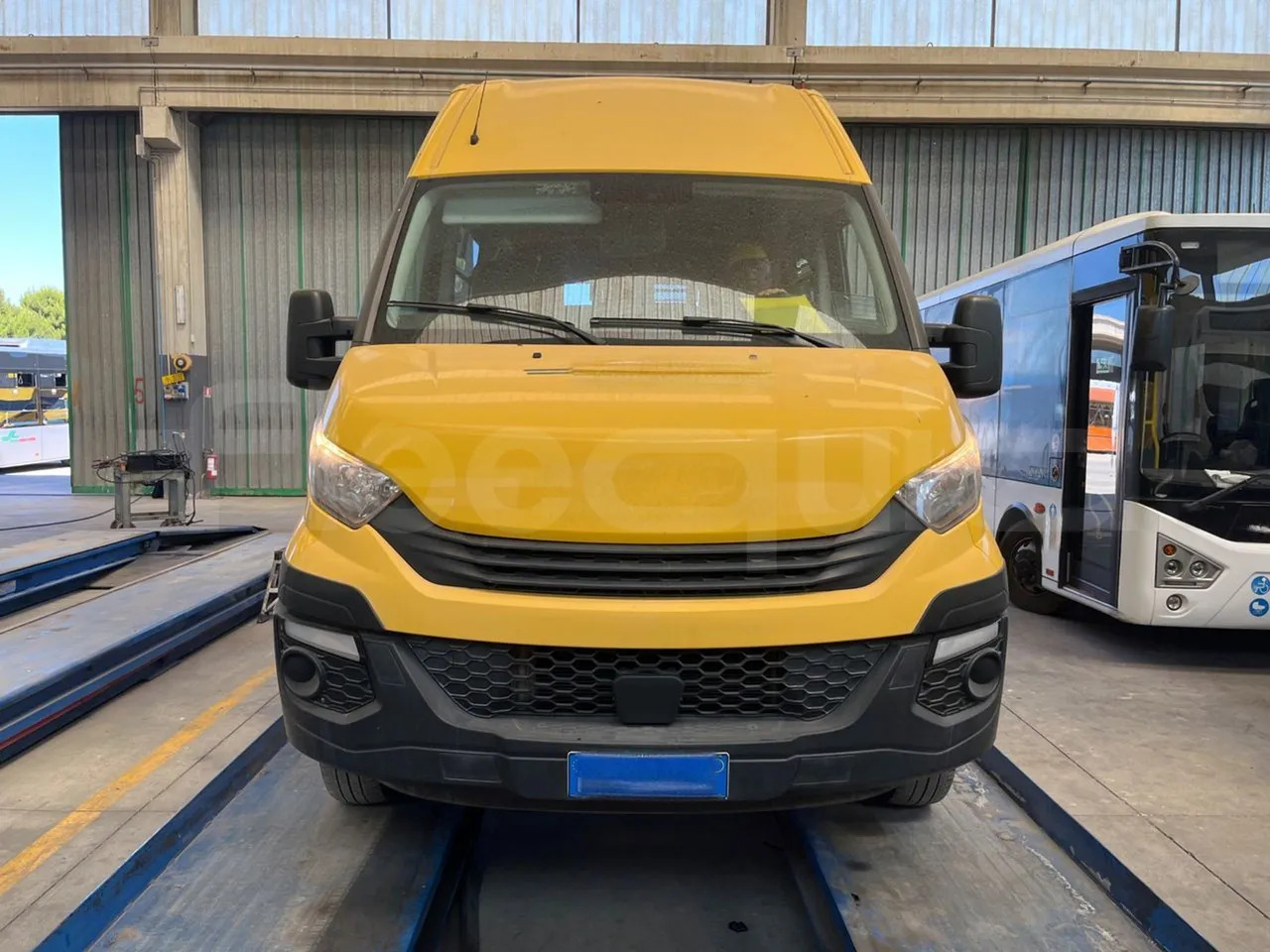 Iveco Daily - 校車:图2 Iveco Daily - 校車:图2