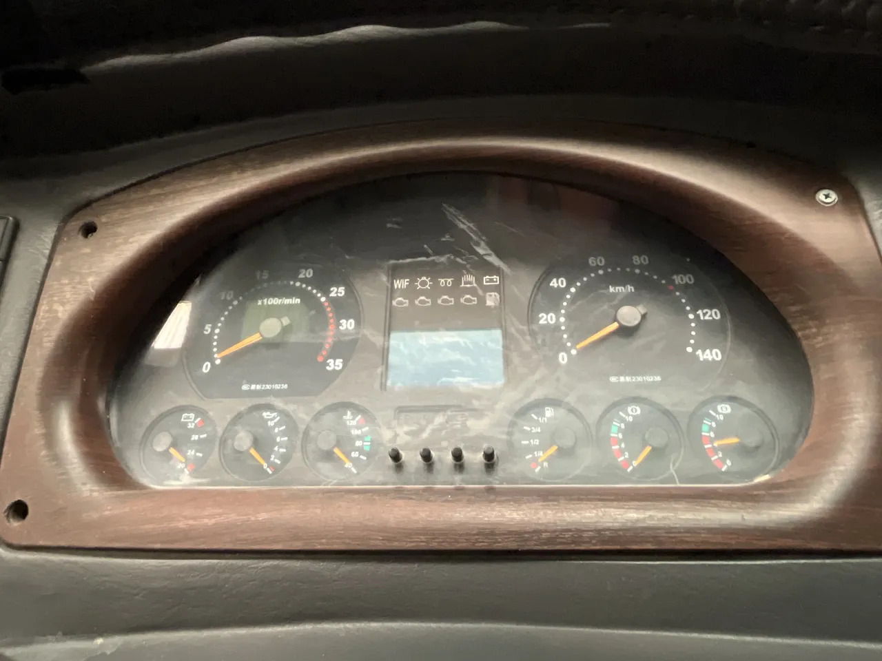 King Long XMQ6127 - 长途客车:图2 King Long XMQ6127 - 长途客车:图2