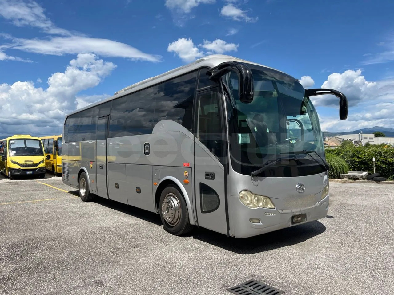 King Long XMQ6996 - 长途客车:图1 King Long XMQ6996 - 长途客车:图1