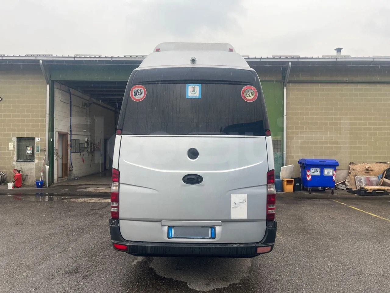 小型巴士, 小型客车 Mercedes-Benz Sprinter：图9
