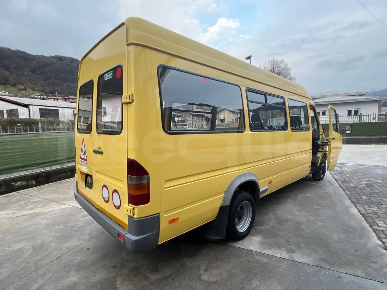 小型巴士, 小型客车 Mercedes-Benz Sprinter:图8 小型巴士, 小型客车 Mercedes-Benz Sprinter:图8