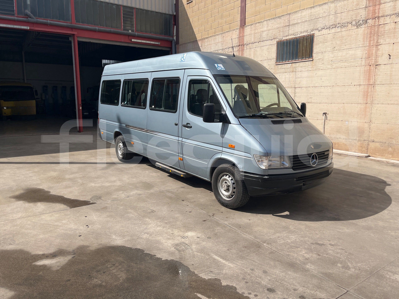Mercedes-Benz Sprinter - 小型巴士, 小型客车:图1 Mercedes-Benz Sprinter - 小型巴士, 小型客车:图1