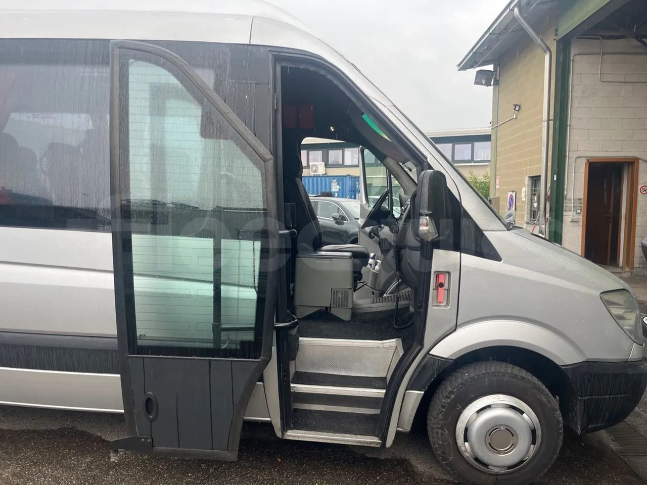 小型巴士, 小型客车 Mercedes-Benz Sprinter：图15