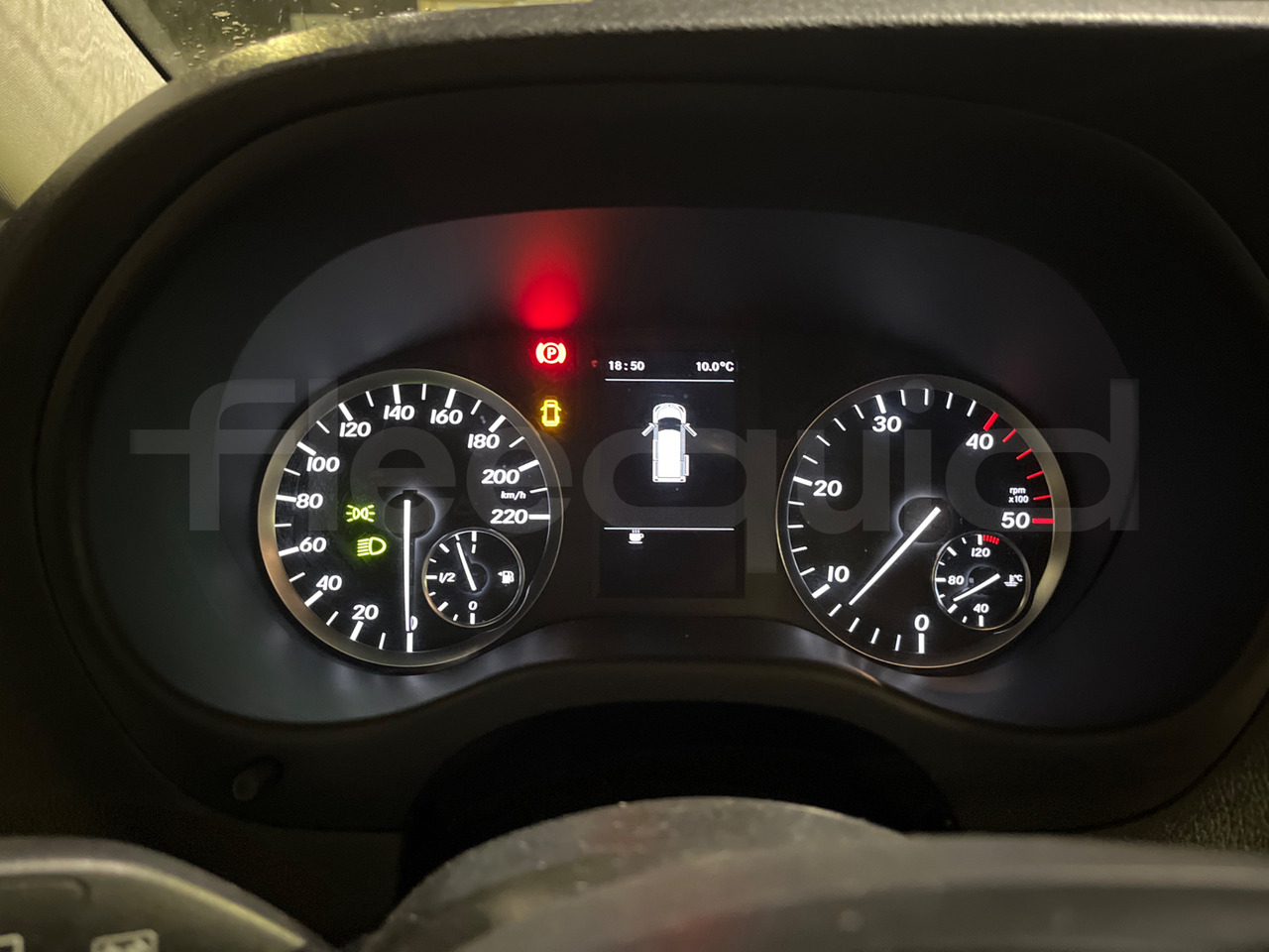 Mercedes-Benz Vito Tourer - 小型巴士, 小型客车:图3 Mercedes-Benz Vito Tourer - 小型巴士, 小型客车:图3