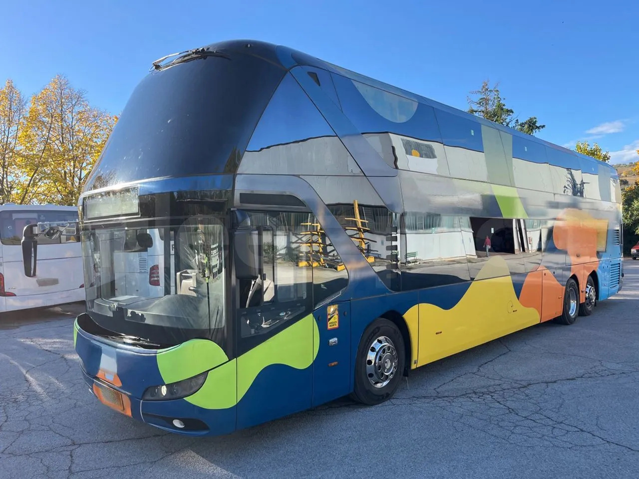 Neoplan Skyliner - 长途客车:图4 Neoplan Skyliner - 长途客车:图4