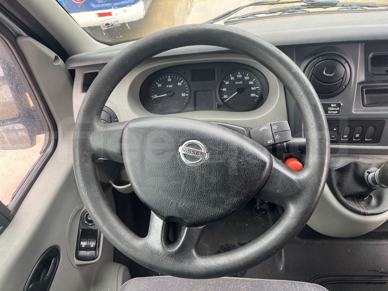 小型巴士, 小型客车 Nissan Interstar：图15