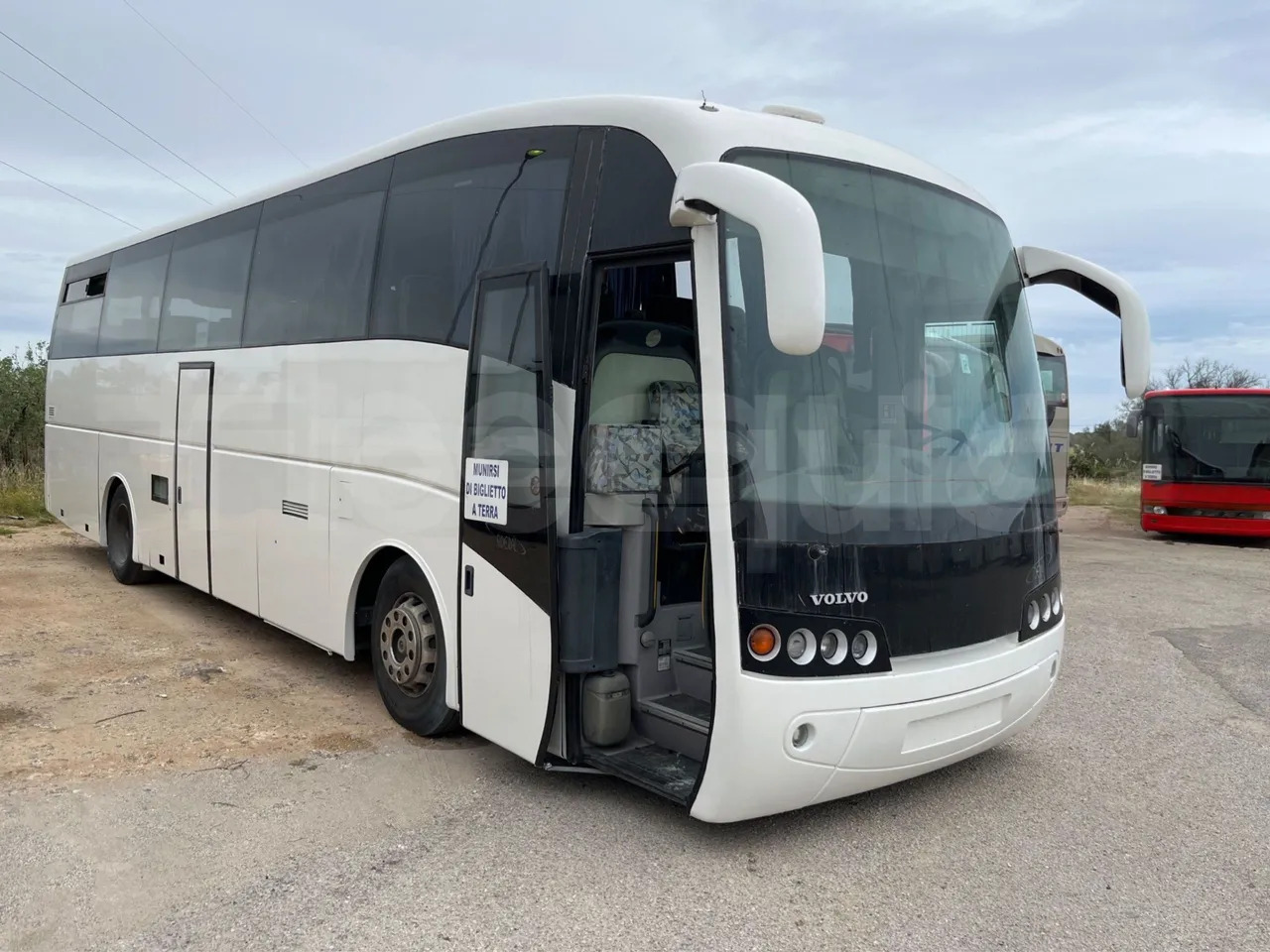 Volvo B12 - 长途客车:图1 Volvo B12 - 长途客车:图1
