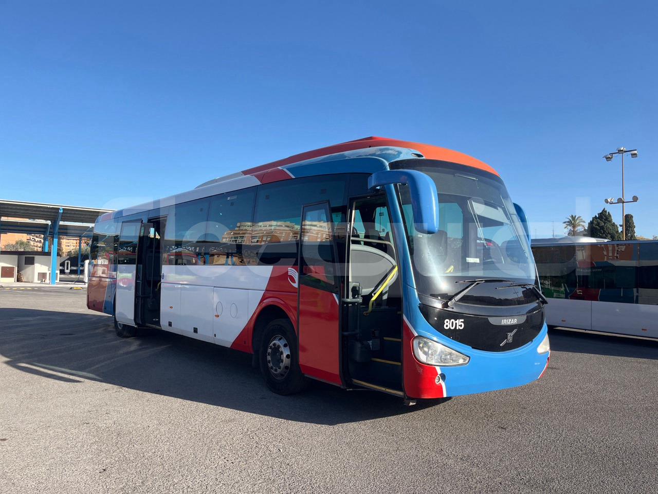 Volvo B9 - 长途客车:图1 Volvo B9 - 长途客车:图1