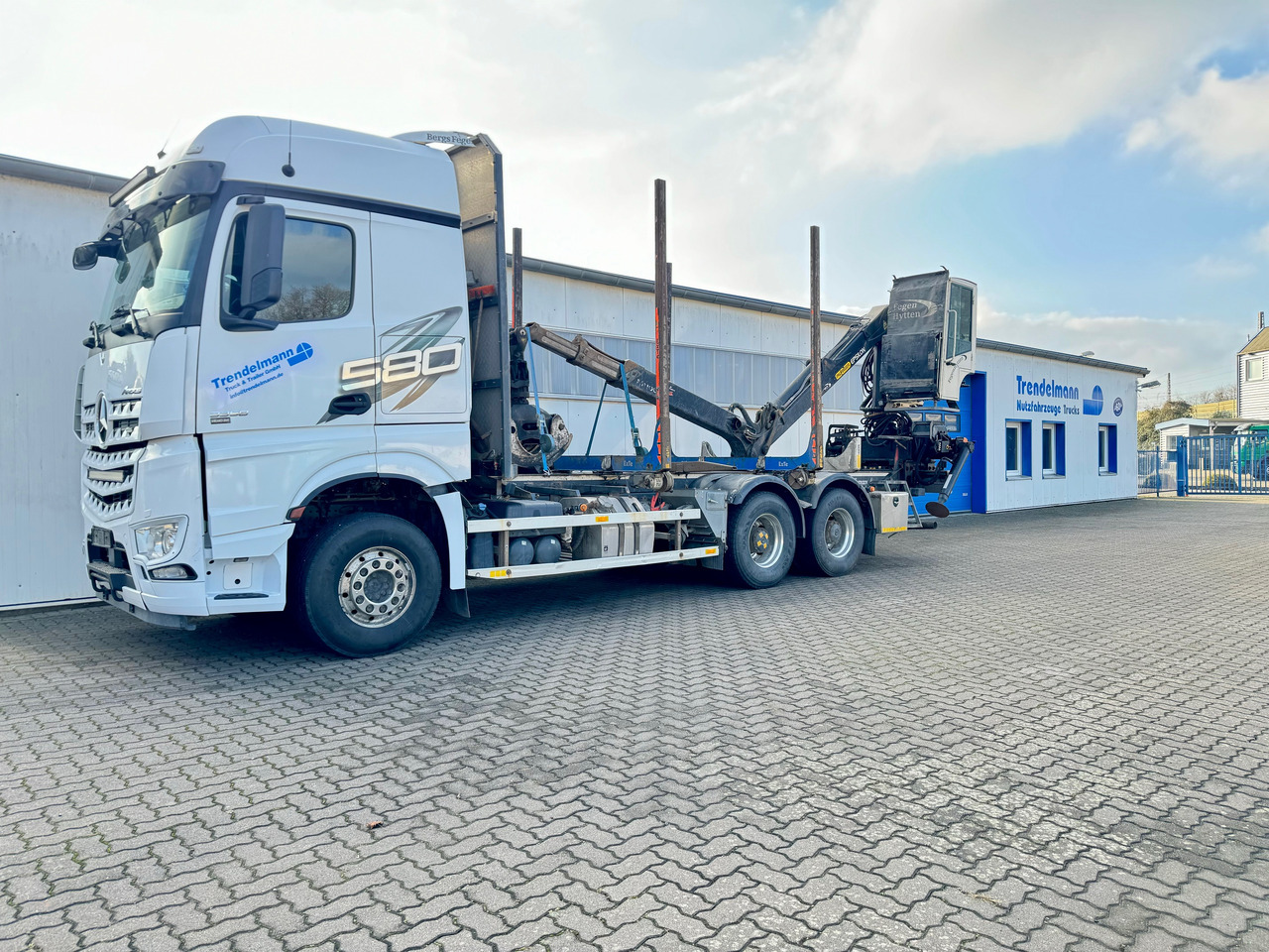 Mercedes Arocs 3358 L 6x4 Radstand 4500 Arocs 3358 L 6x4 Blatt-Luft Gefedert - 木材运输车:图3 Mercedes Arocs 3358 L 6x4 Radstand 4500 Arocs 3358 L 6x4 Blatt-Luft Gefedert - 木材运输车:图3