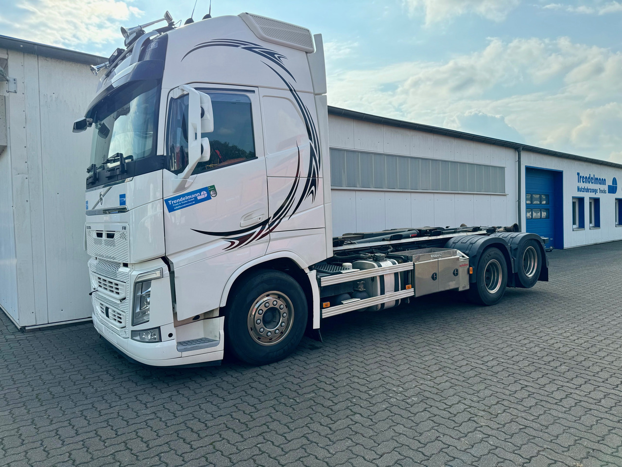 VOLVO Fh-13-540 6x4R - 吊钩升降车:图2 VOLVO Fh-13-540 6x4R - 吊钩升降车:图2