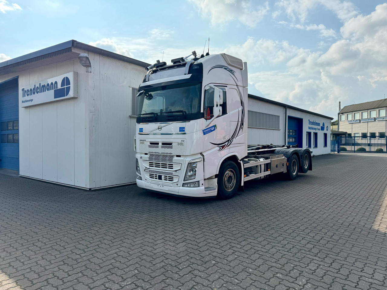 VOLVO Fh-13-540 6x4R - 吊钩升降车:图1 VOLVO Fh-13-540 6x4R - 吊钩升降车:图1