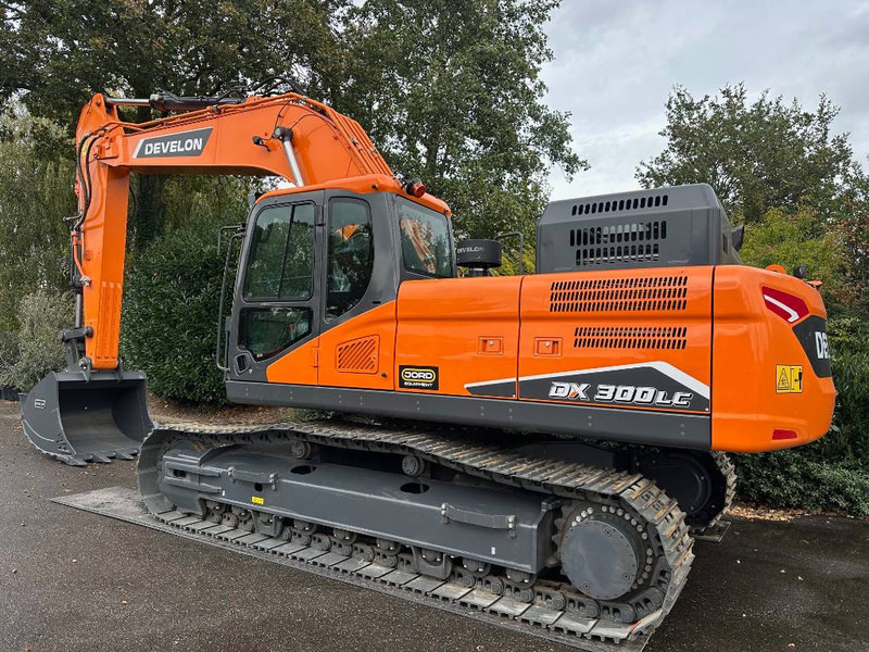 Develon DX 300 LC-7M - 履带式挖掘机:图1 Develon DX 300 LC-7M - 履带式挖掘机:图1