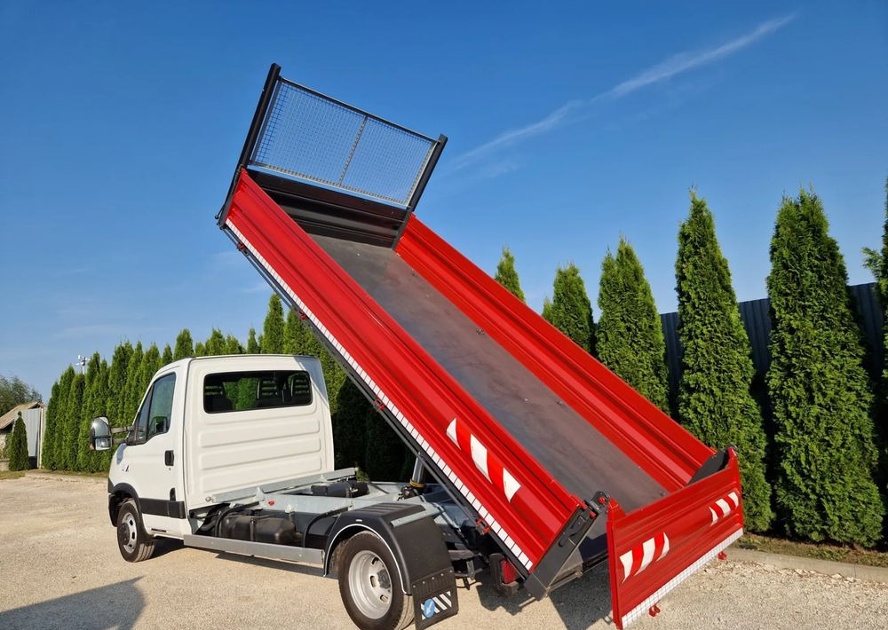 Iveco 35C15 3.0 - 翻斗货车:图3 Iveco 35C15 3.0 - 翻斗货车:图3