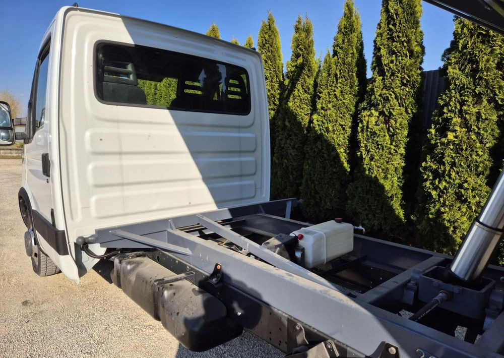 Iveco 35c15 3.0 150KM - 翻斗货车:图5 Iveco 35c15 3.0 150KM - 翻斗货车:图5