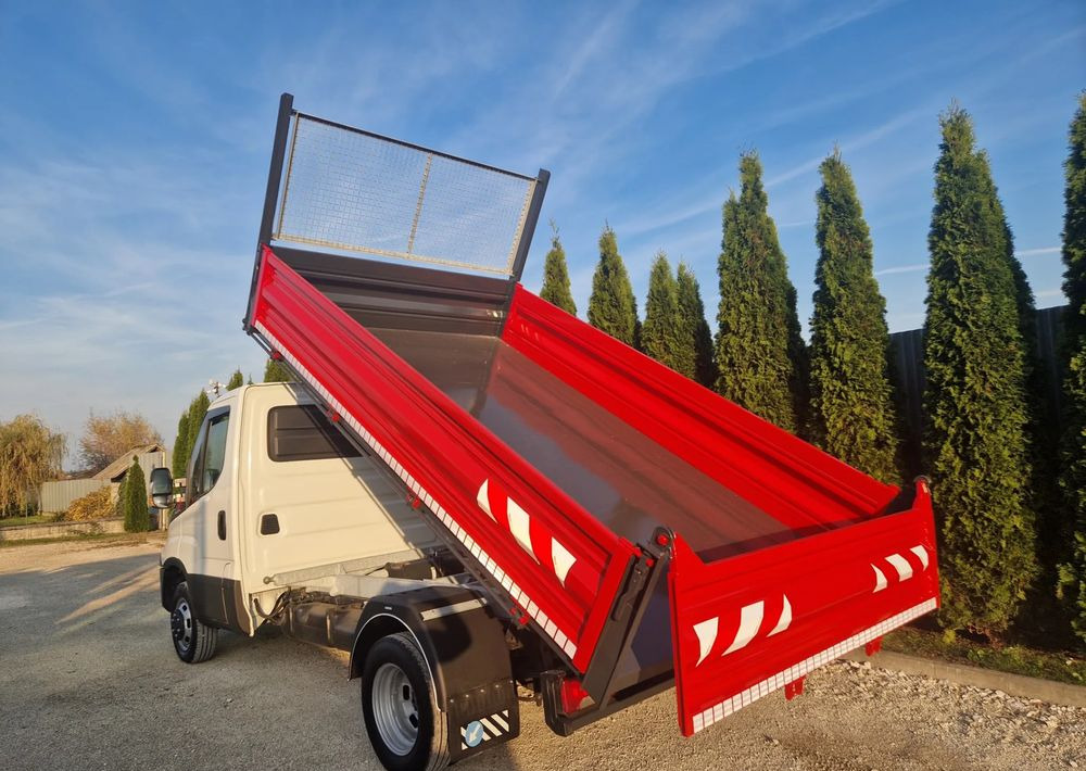 Iveco 35c15 3.0 - 翻斗货车:图3 Iveco 35c15 3.0 - 翻斗货车:图3