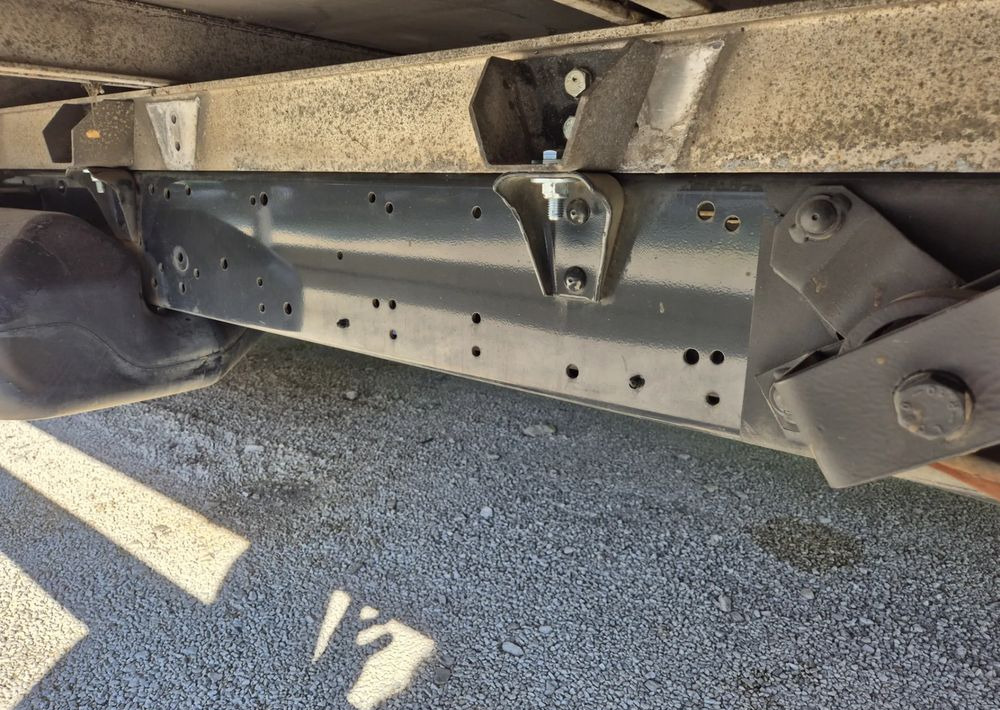 Iveco Iveco 35c14 2.3 140KM Plandeka - 平板货车:图5 Iveco Iveco 35c14 2.3 140KM Plandeka - 平板货车:图5