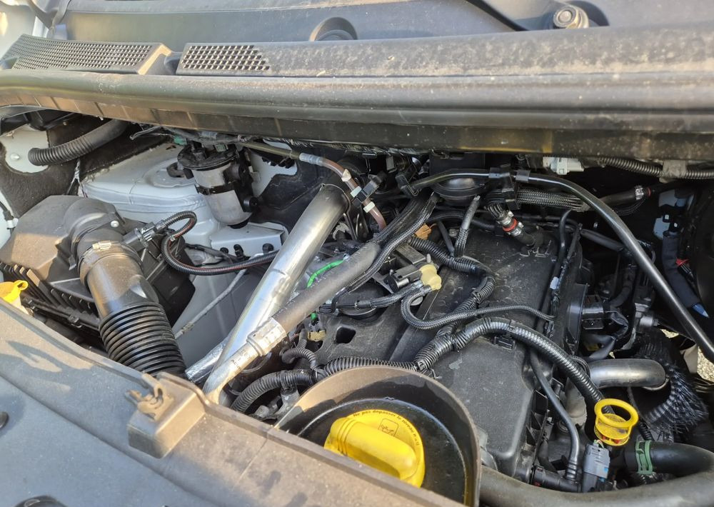 侧帘货车 Renault Master 2.3 165KM Burto firanka：图8