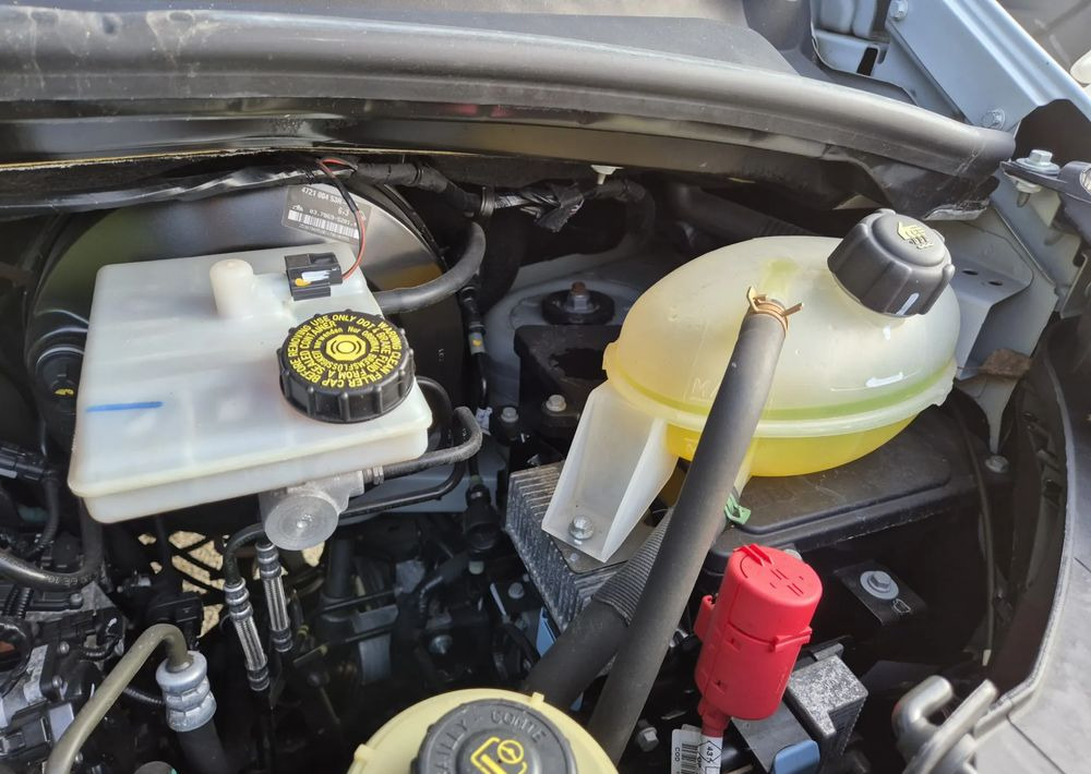 平板货车 Renault Master 2.3 Plandeka 10 palet Bliźniaki:图17 平板货车 Renault Master 2.3 Plandeka 10 palet Bliźniaki:图17