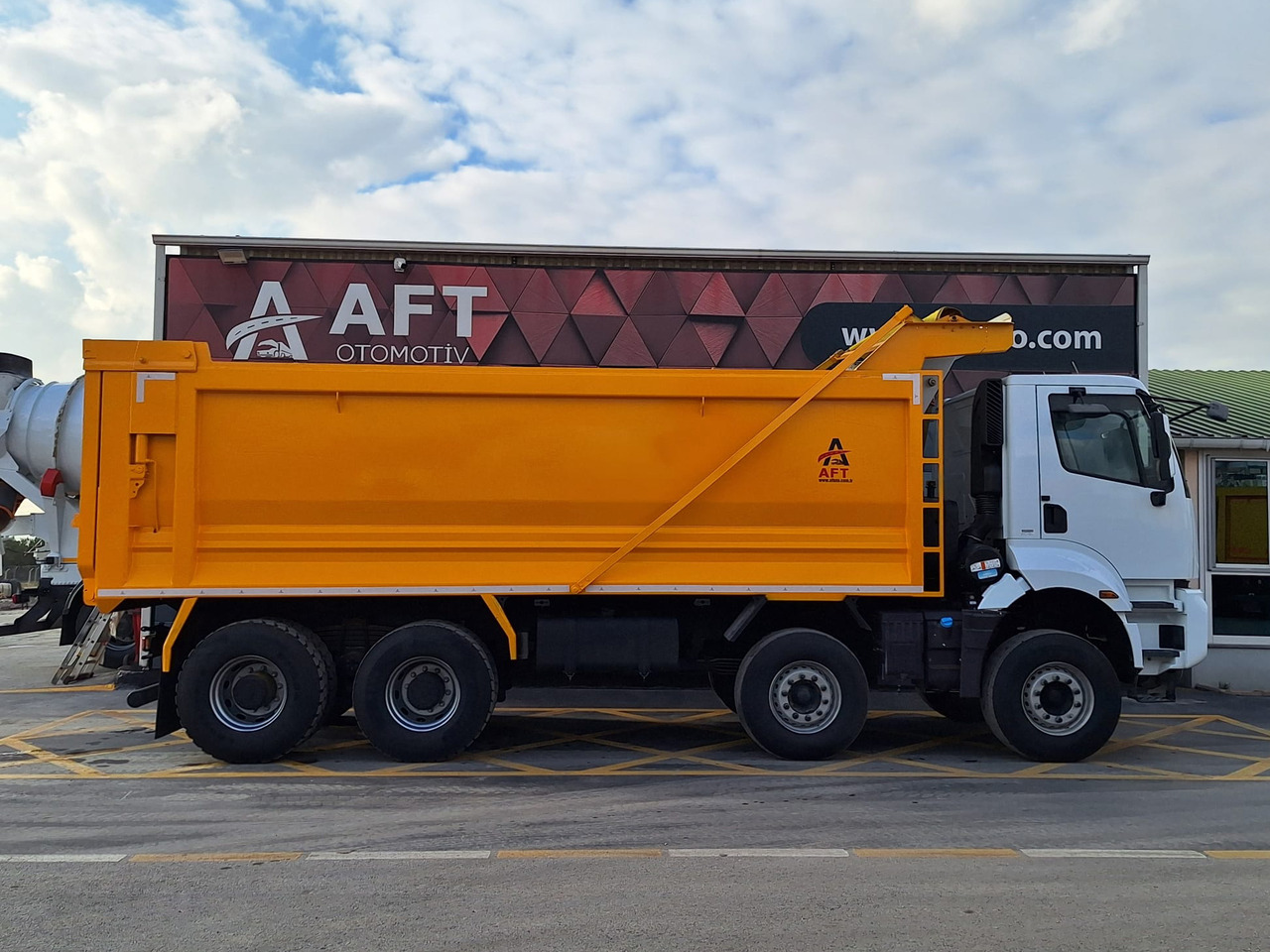 FORD 4445 XD - 翻斗车:图4 FORD 4445 XD - 翻斗车:图4