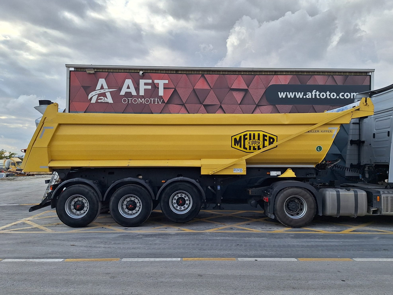 MEILLER - 翻斗半拖车:图4 MEILLER - 翻斗半拖车:图4