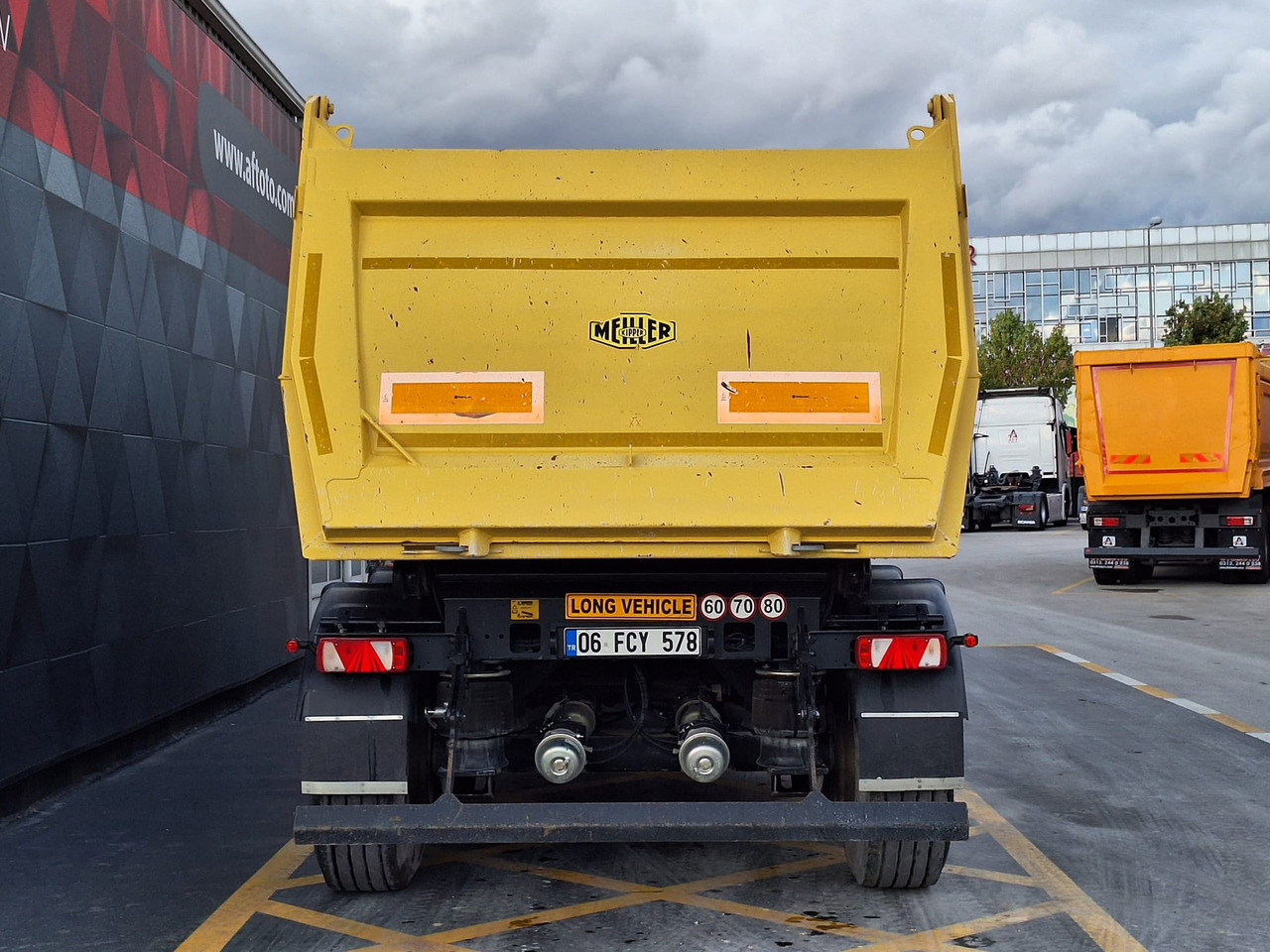 MEILLER - 翻斗半拖车:图2 MEILLER - 翻斗半拖车:图2