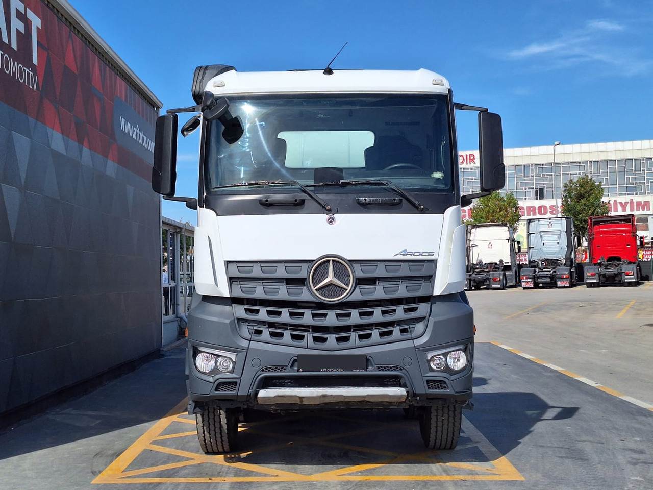 MERCEDES-BENZ AROCS 4142 - 混凝土搅拌机:图2 MERCEDES-BENZ AROCS 4142 - 混凝土搅拌机:图2
