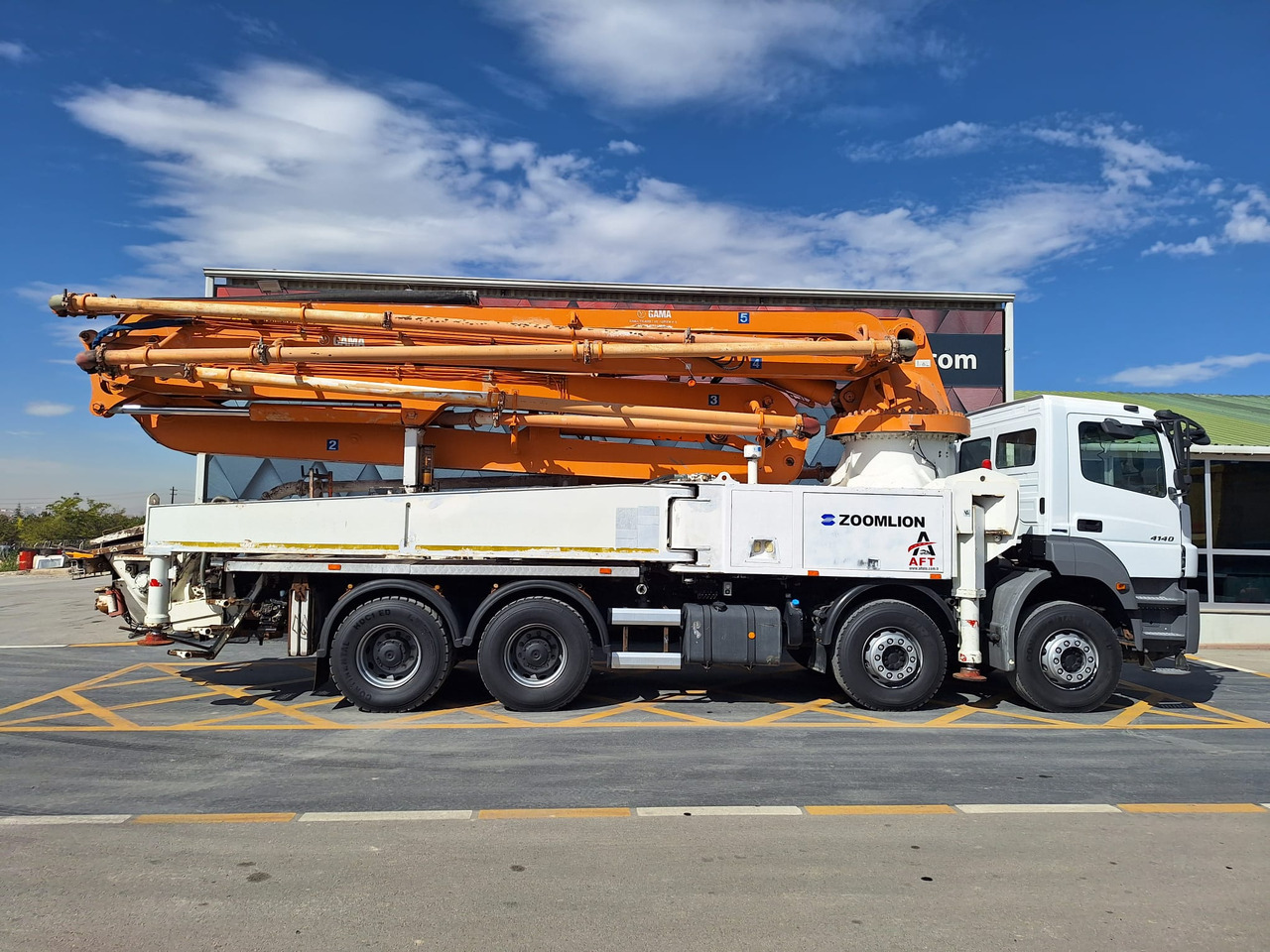 MERCEDES-BENZ AXOR 4140 ZOOMLION 43X-5RZ - 混凝土泵车:图4 MERCEDES-BENZ AXOR 4140 ZOOMLION 43X-5RZ - 混凝土泵车:图4