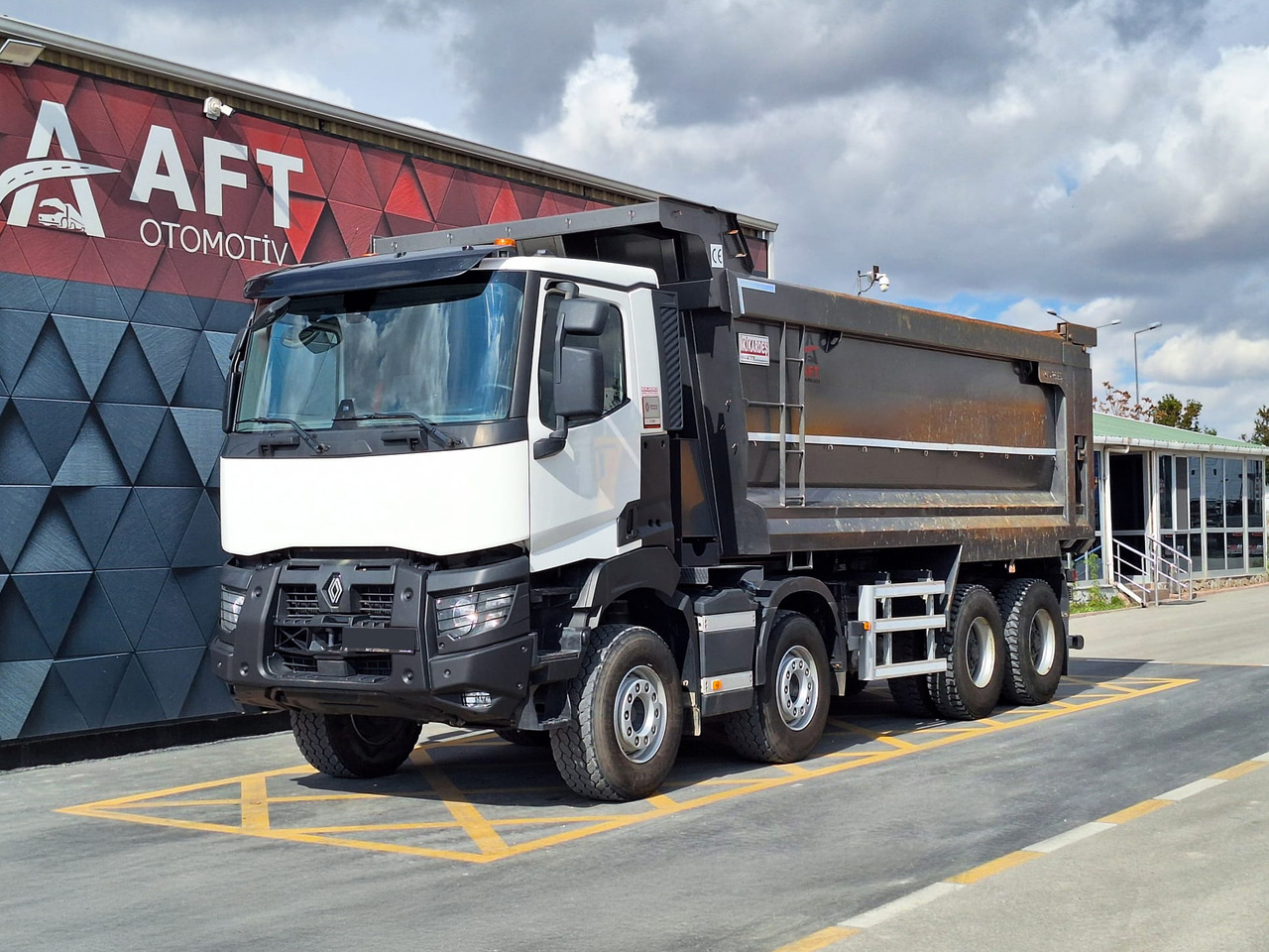 RENAULT K 520 - 翻斗车:图1 RENAULT K 520 - 翻斗车:图1