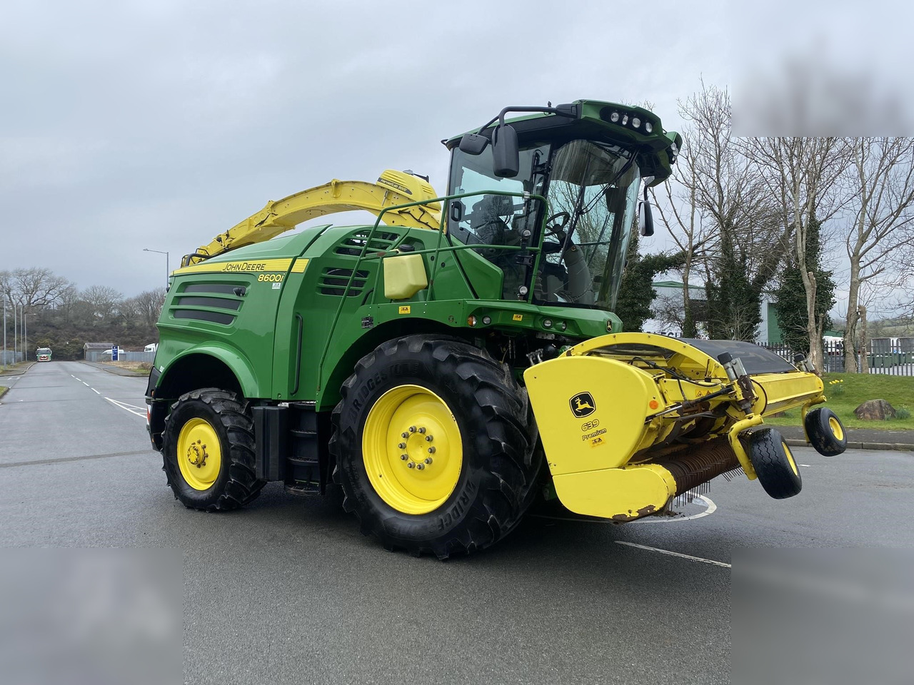 2020 JOHN DEERE 8600 - 饲料收割机:图2 2020 JOHN DEERE 8600 - 饲料收割机:图2