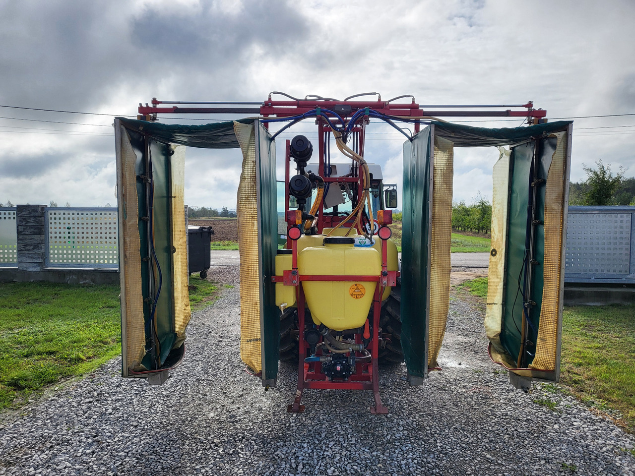 LiPCO T5G A2 Tunelspritze opryskiwacz tunelowy - 拖拉机悬挂式喷雾机:图1 LiPCO T5G A2 Tunelspritze opryskiwacz tunelowy - 拖拉机悬挂式喷雾机:图1