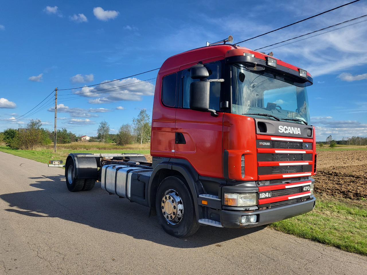 SCANIA 124 - 驾驶室底盘卡车:图1 SCANIA 124 - 驾驶室底盘卡车:图1