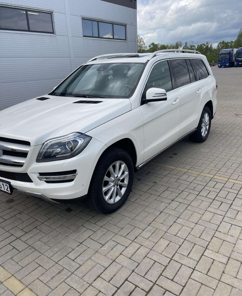 Mercedes-Benz GL350 - 越野车:图3 Mercedes-Benz GL350 - 越野车:图3